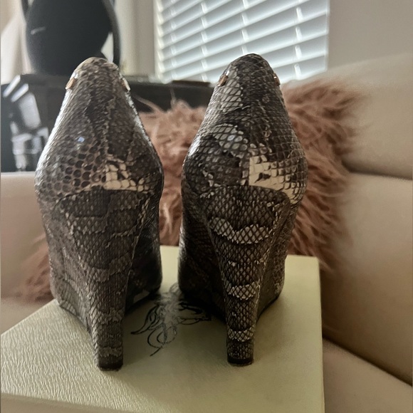 Rachel Roy Snake print Wedge Size 9.5 - Picture 4 of 7